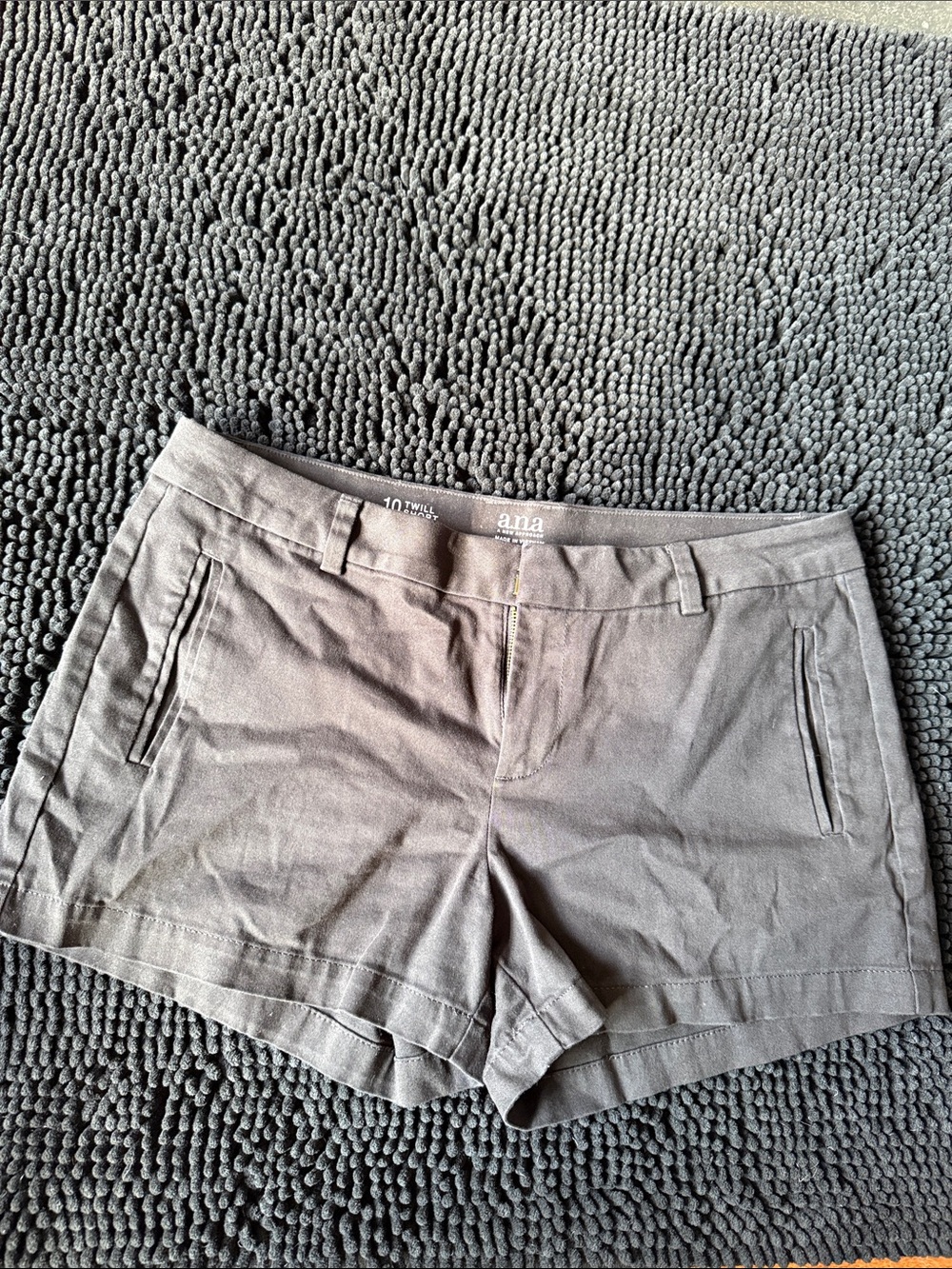 a.n.a Black Women's Shorts w 4 pockets